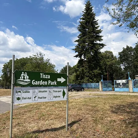 Tisza Garden Park Aparthotel 3*